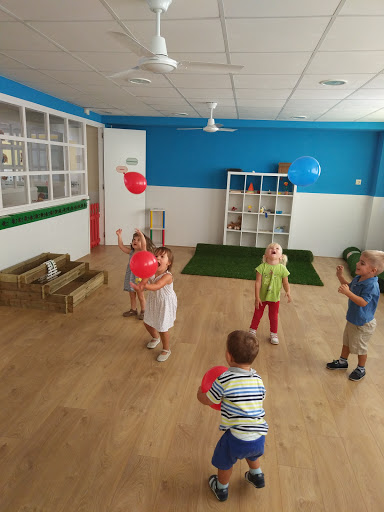 Centre Infantil Mi KiTa. Hispanoalemany i Montessori
