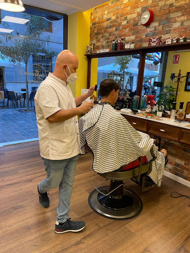 barbershop Manolo's