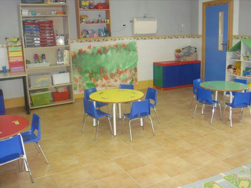 Centro De Educación Infantil Garabatos (subencionado)