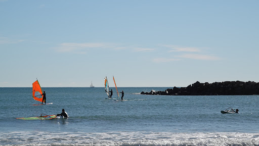 WINDSURFING VALENCIA. Windsurf, paddle surf y surf en Valencia.