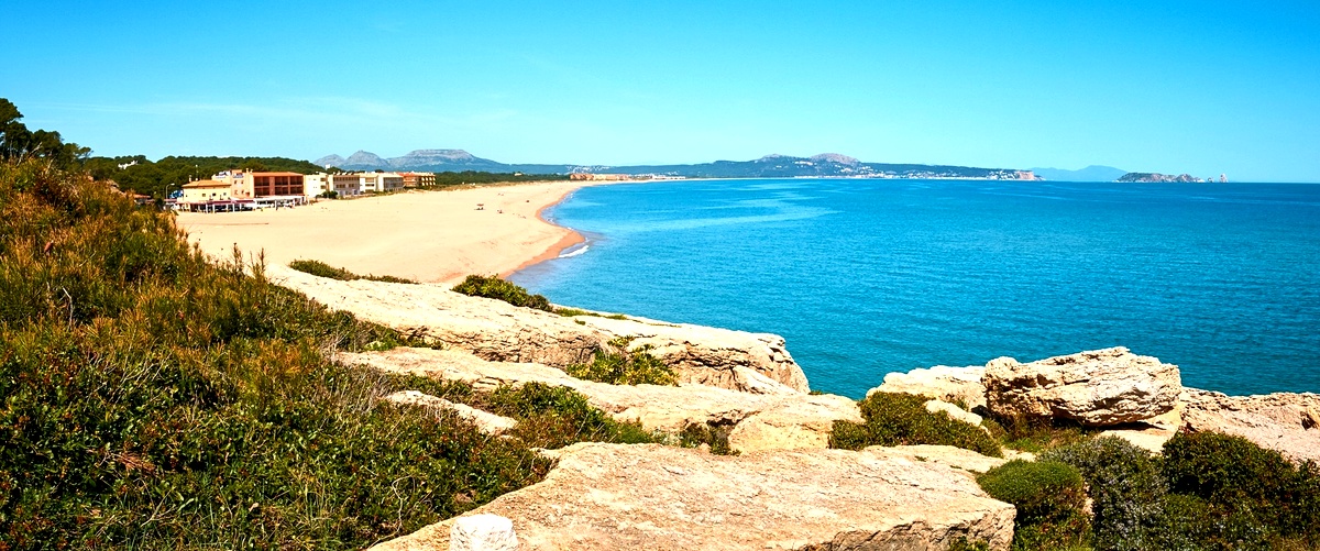 ¿Cuáles son los nombres de las playas en Valencia, España?