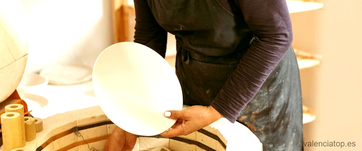 ¿Cuáles son los requisitos para abrir un taller de cerámica en Valencia Gràcia?